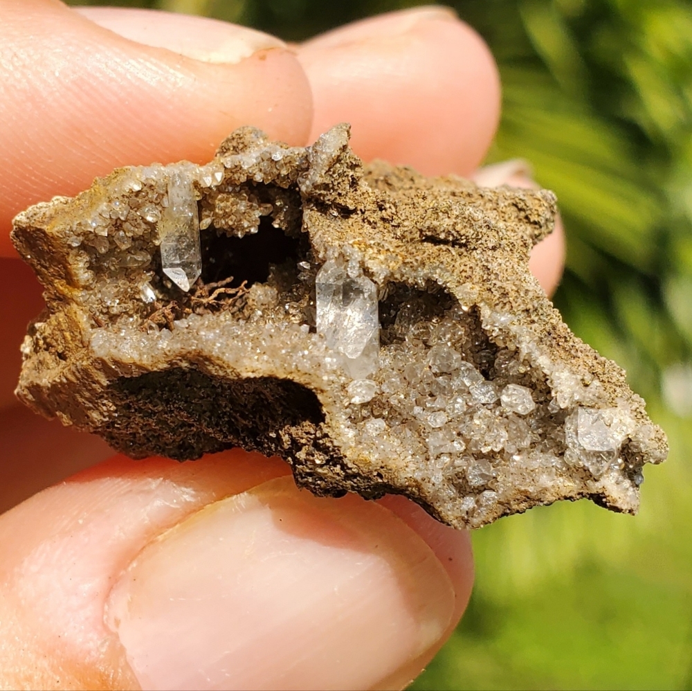 Tiny Herks set in Druzy matrix